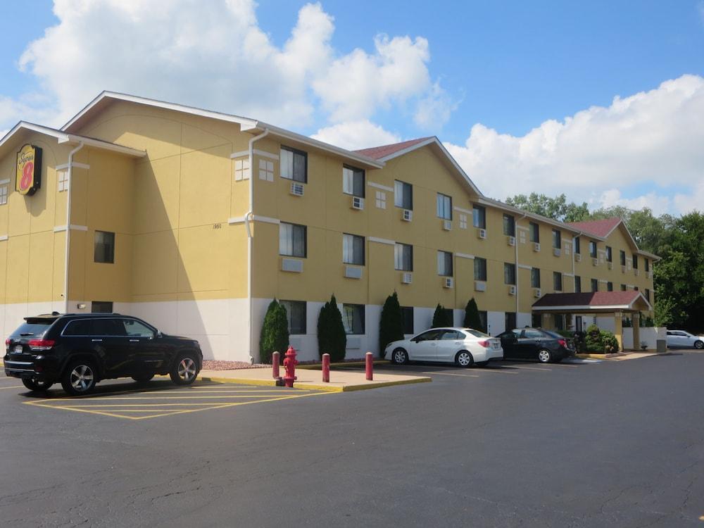 Super 8 by Wyndham Mundelein/Libertyville Area Exterior foto