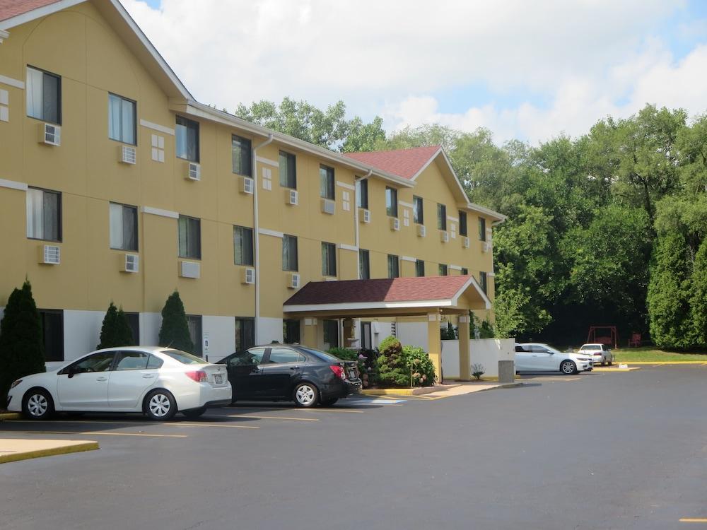 Super 8 by Wyndham Mundelein/Libertyville Area Exterior foto