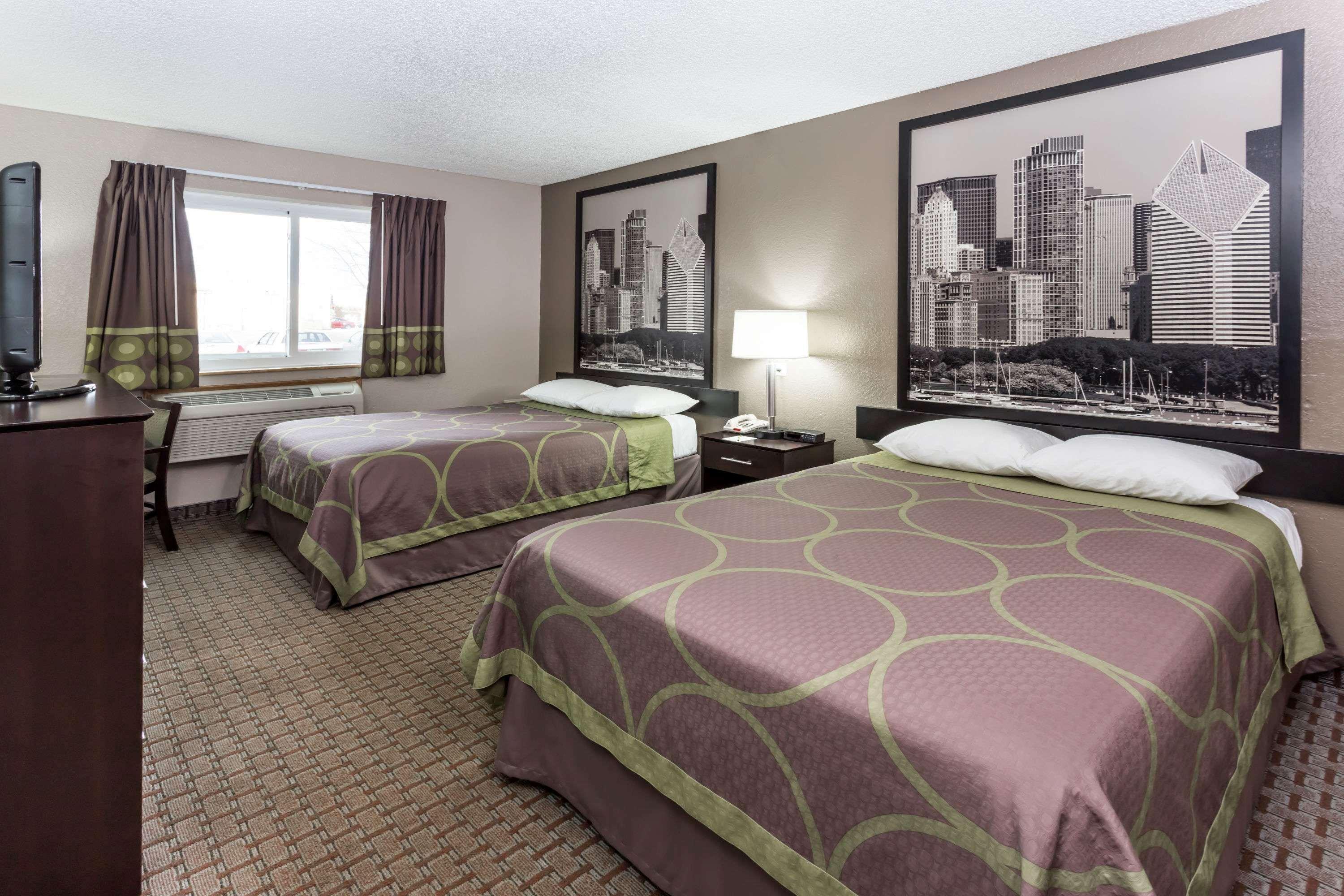 Super 8 by Wyndham Mundelein/Libertyville Area Exterior foto