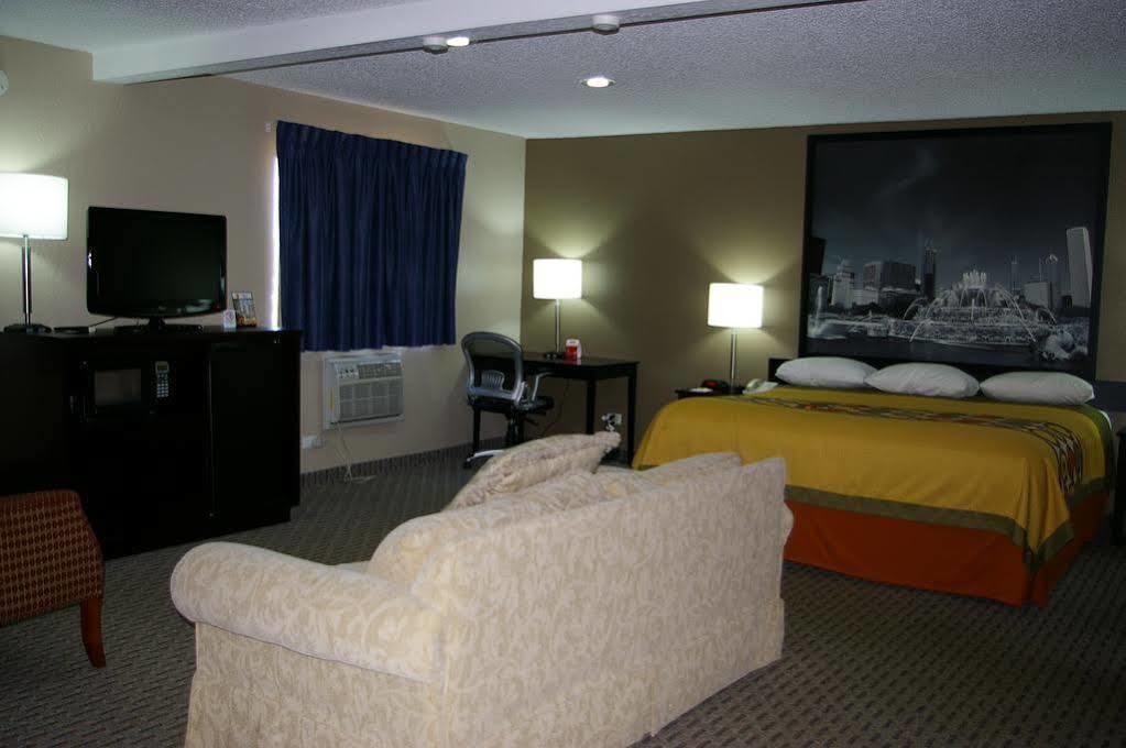Super 8 by Wyndham Mundelein/Libertyville Area Exterior foto