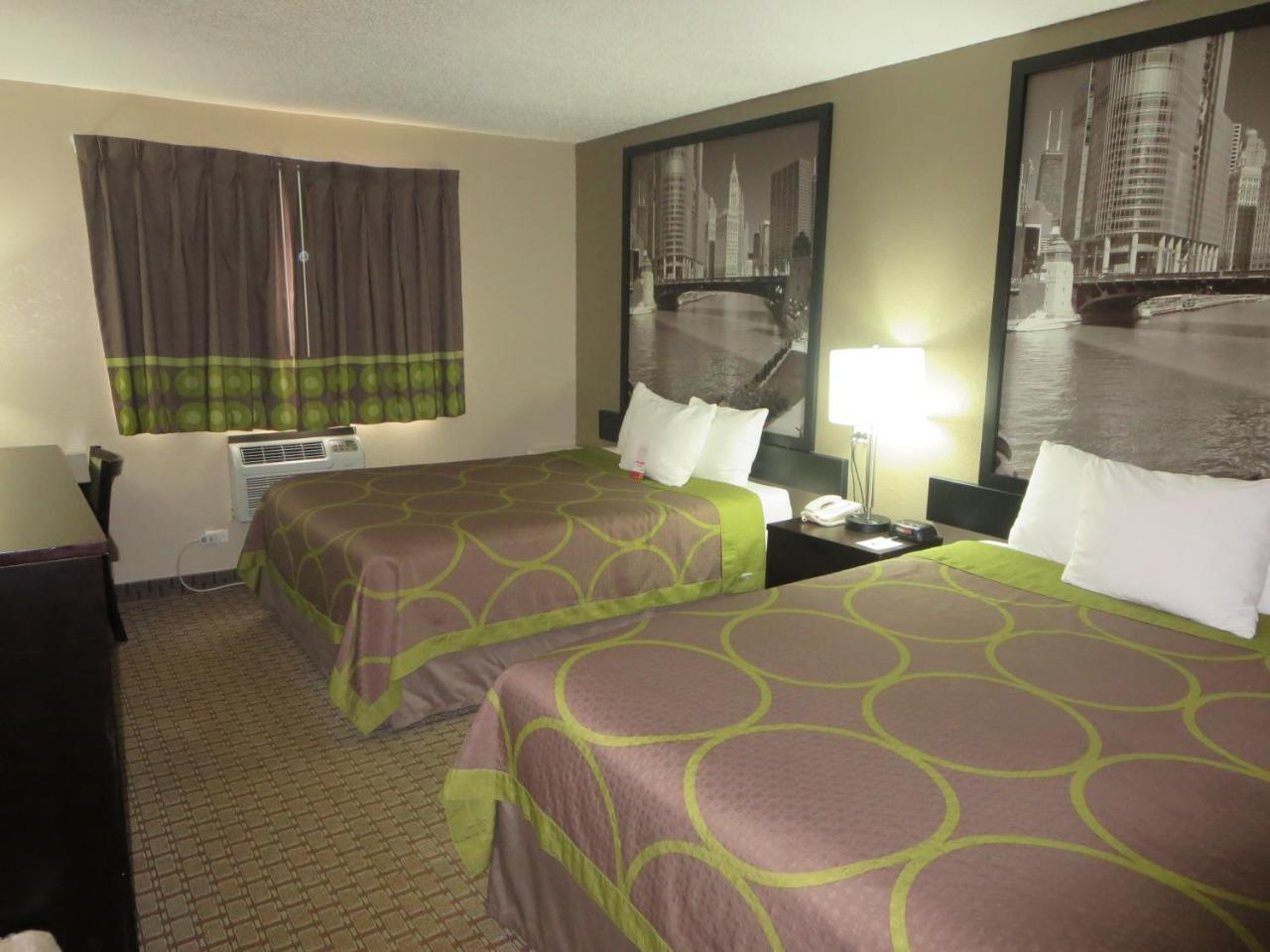 Super 8 by Wyndham Mundelein/Libertyville Area Exterior foto
